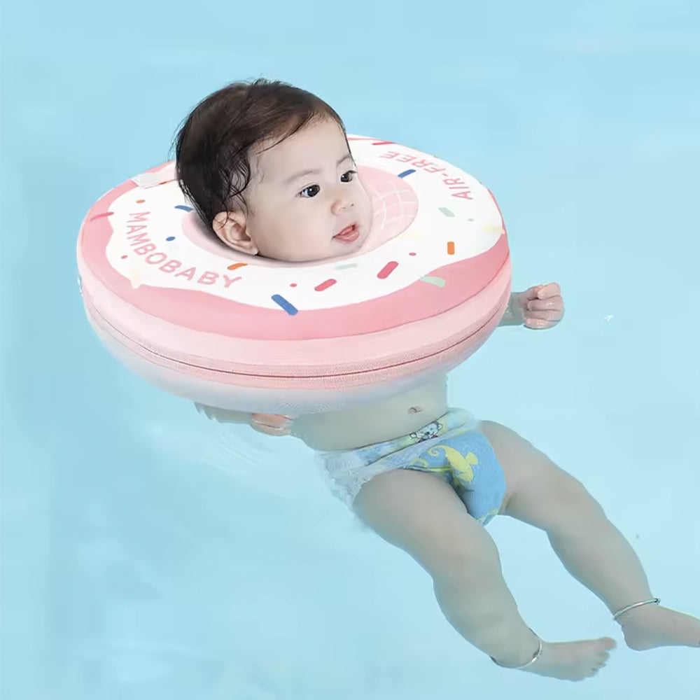 A newborn safely enjoying bath time with the Mambobaby™ Donut Neck Float in a UK home.
